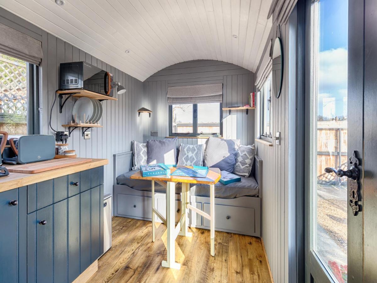 Pass The Keys Whitstable Shepherds Hut Minutes From The Harbour Villa Ngoại thất bức ảnh