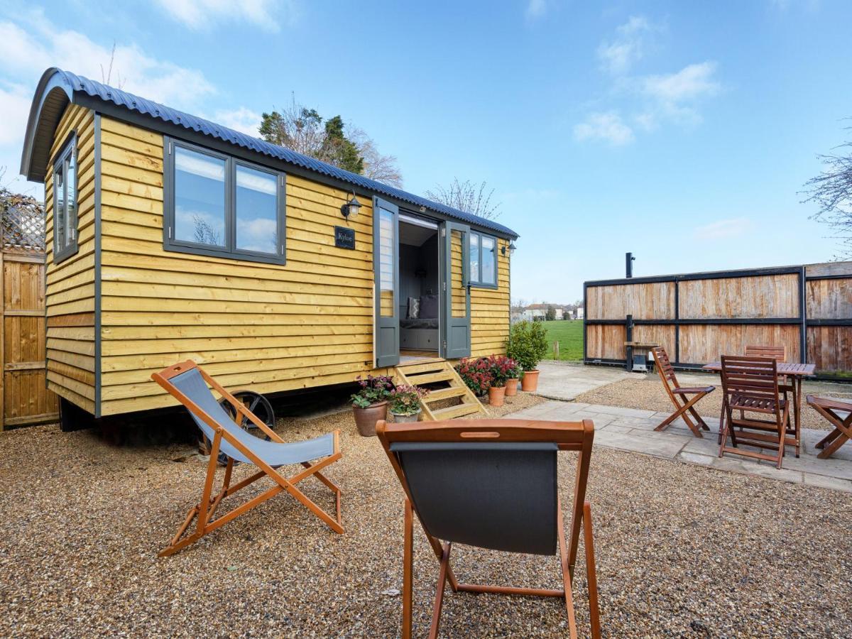 Pass The Keys Whitstable Shepherds Hut Minutes From The Harbour Villa Ngoại thất bức ảnh