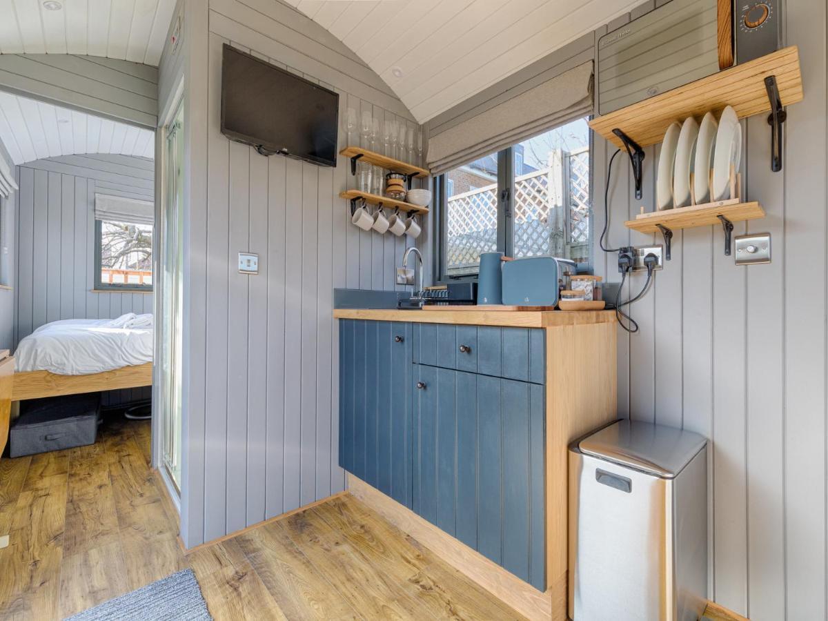 Pass The Keys Whitstable Shepherds Hut Minutes From The Harbour Villa Ngoại thất bức ảnh