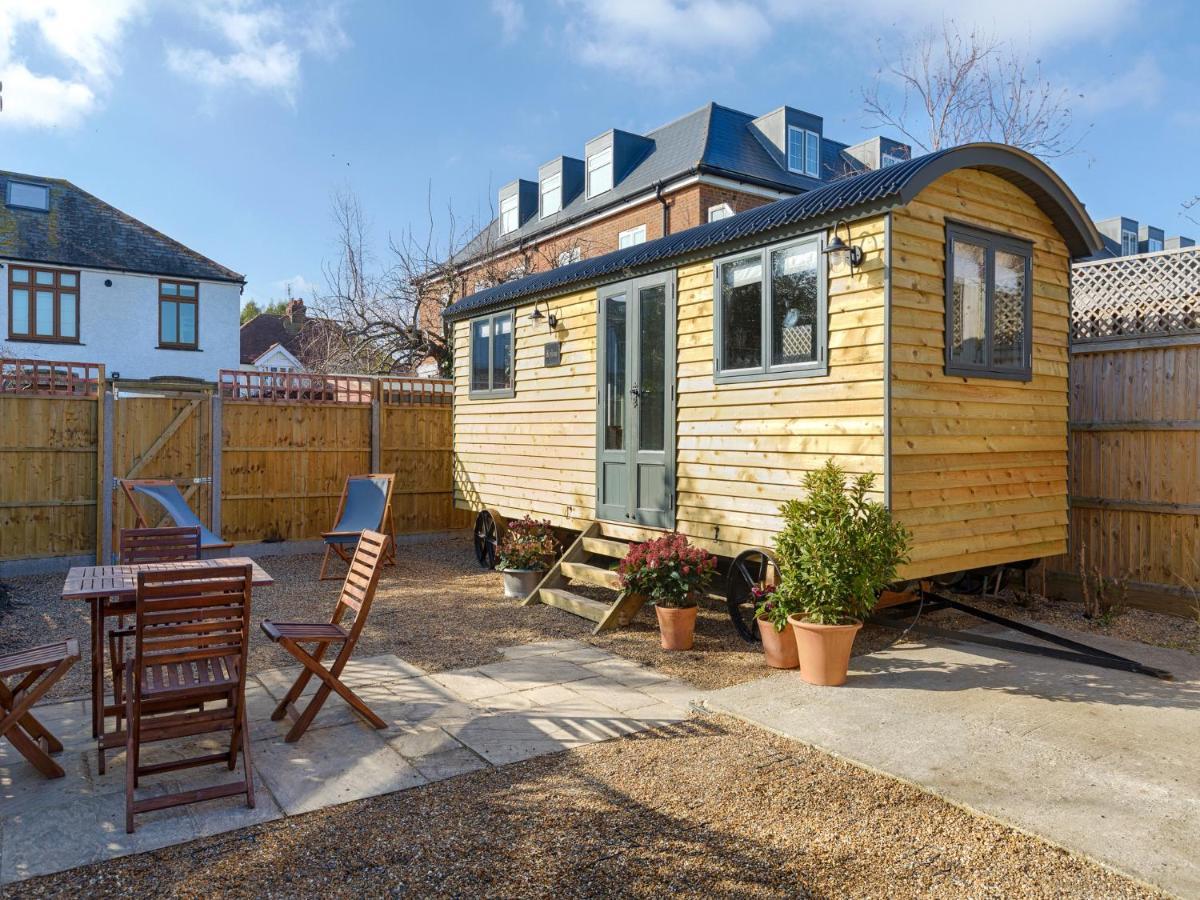 Pass The Keys Whitstable Shepherds Hut Minutes From The Harbour Villa Ngoại thất bức ảnh